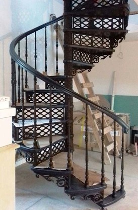 Чугунная винтовая лестница "Вента", фото 1
